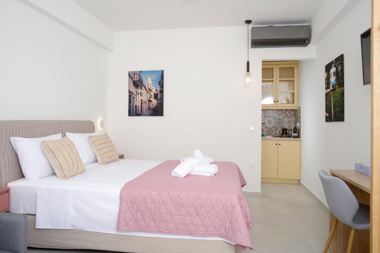 Isavella'S Apartments Under The Castle Kalamata Exterior foto